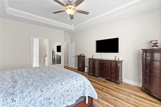 Building Photo - 2121 Charmond Dr