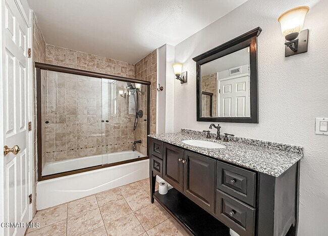 Building Photo - 1646 Swansea Pl