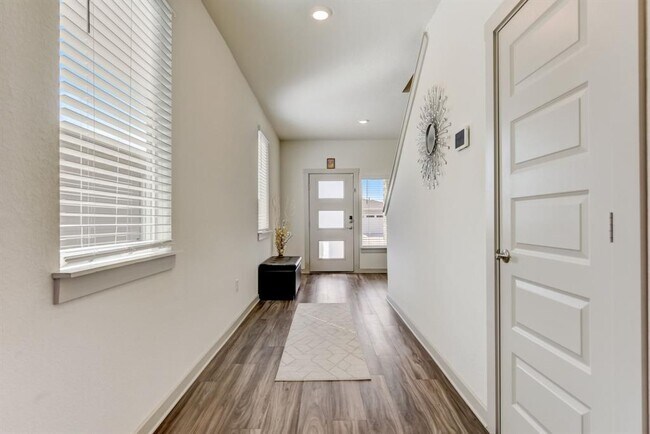 Building Photo - 109 Cupreata Ln