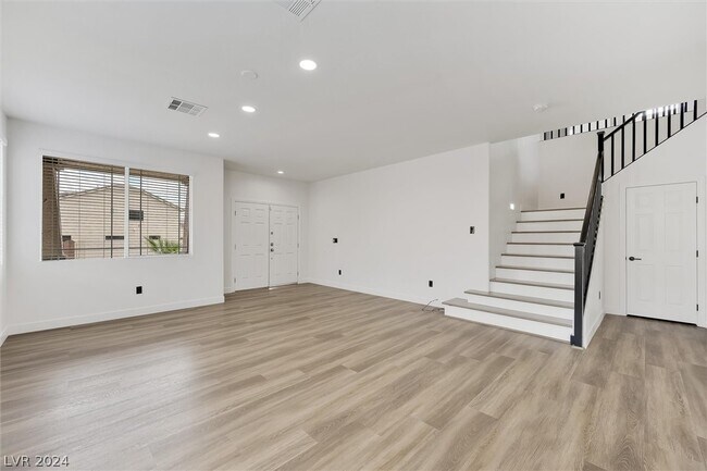 Building Photo - 311 St Augustine Ln