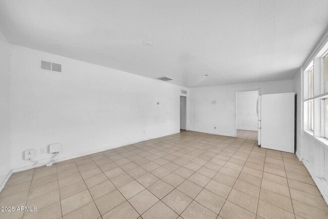 Building Photo - 4548 N 29th Ave