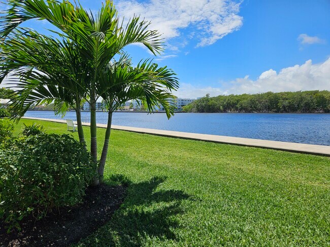 Building Photo - 5530 N Ocean Blvd