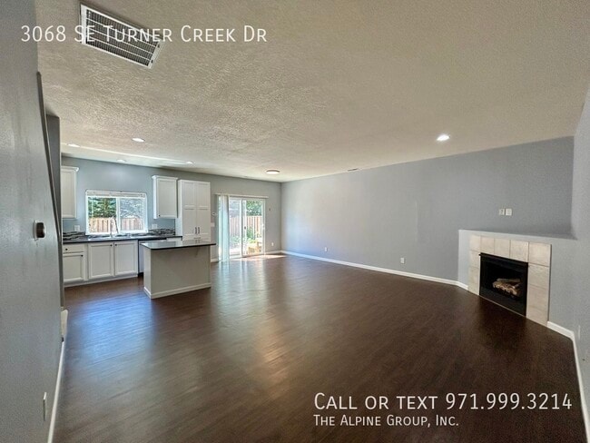 Building Photo - 3068 SE Turner Creek Dr