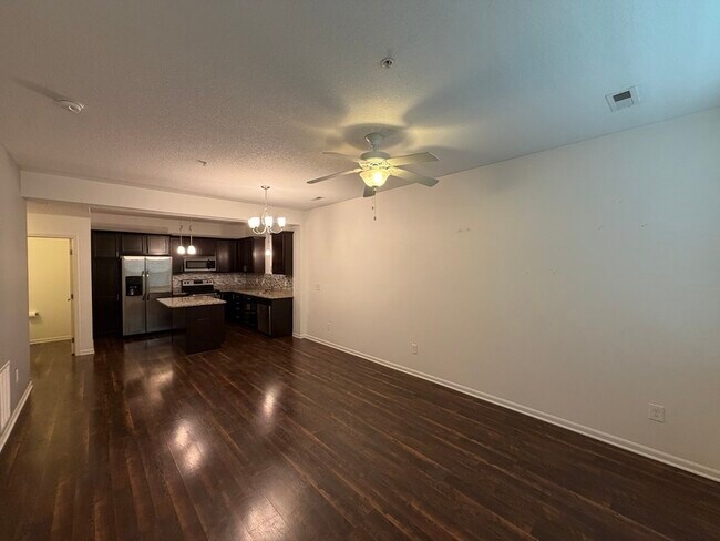 Building Photo - 150 80th St