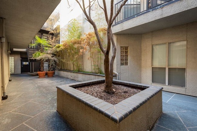 Building Photo - 4221 Cole Ave