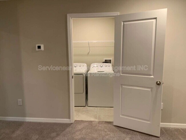 Building Photo - 9625 Pembrooke Pines Dr