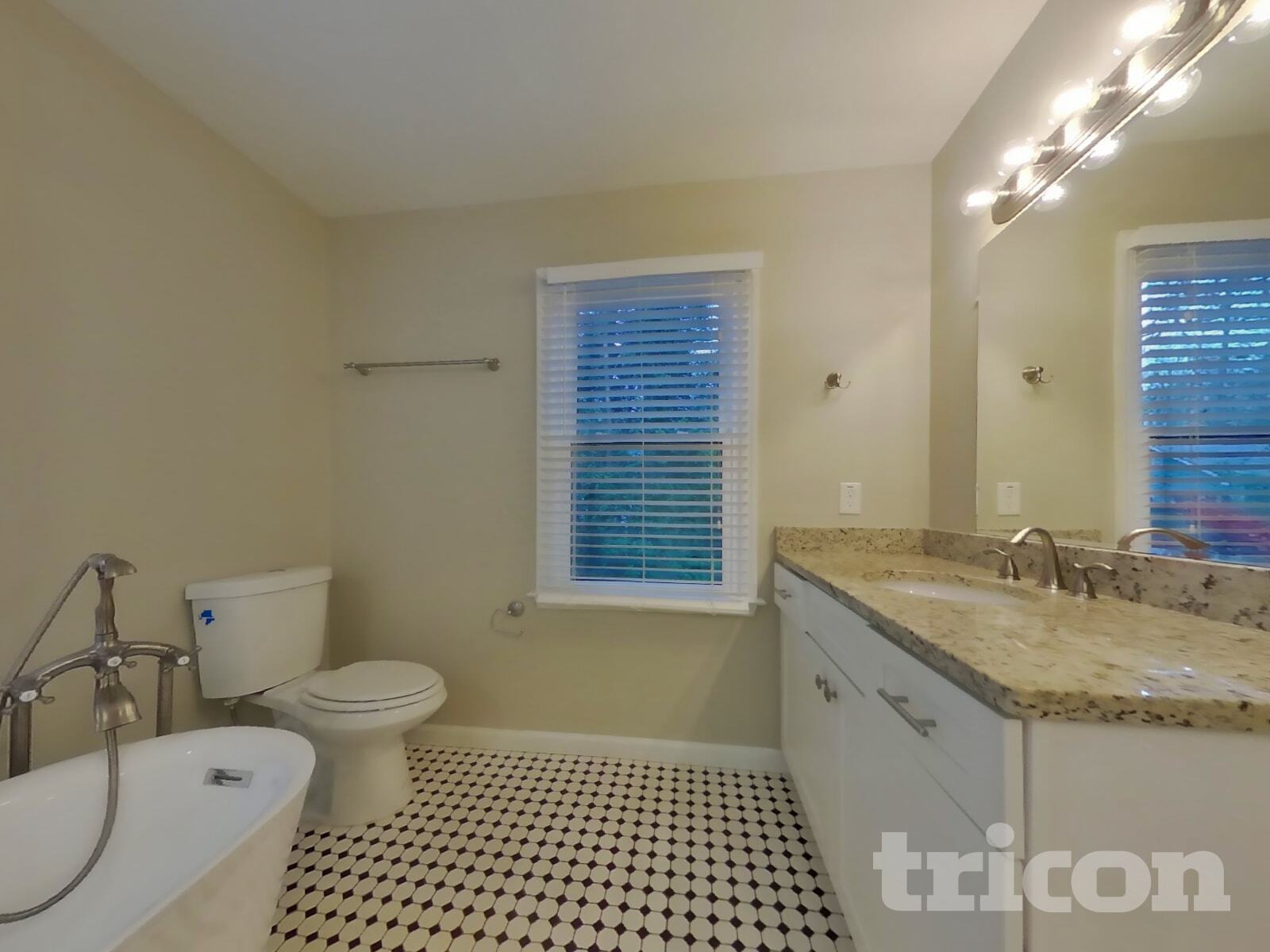 Building Photo - 162 Springwater Trce