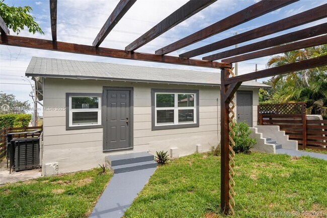 Building Photo - 440 NW 93rd St