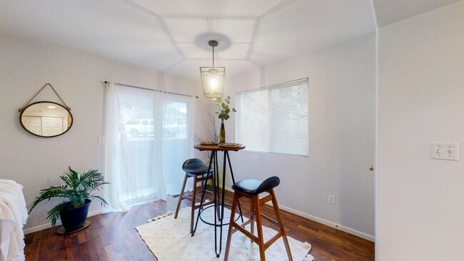 Building Photo - Beautiful 3-Bed, 2.5-Bath Home in South Fo...