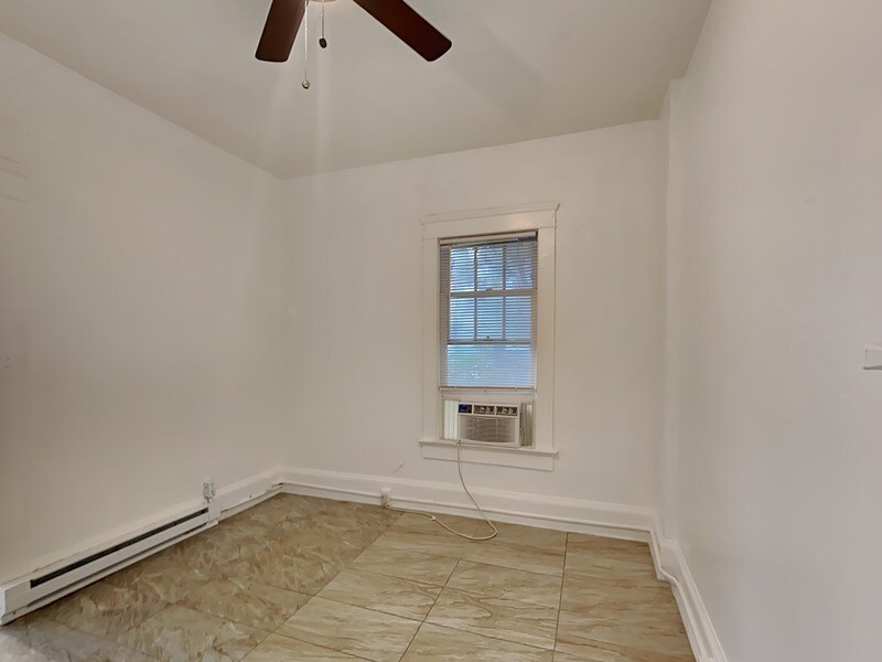 Building Photo - 115 S Grandview Ave