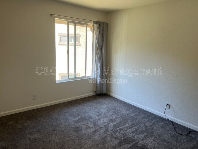 Building Photo - 5312 Ridgeview Cir