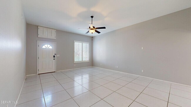 Building Photo - 13648 Samlesbury Ave