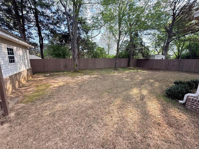 Building Photo - 601 Prairie View Dr