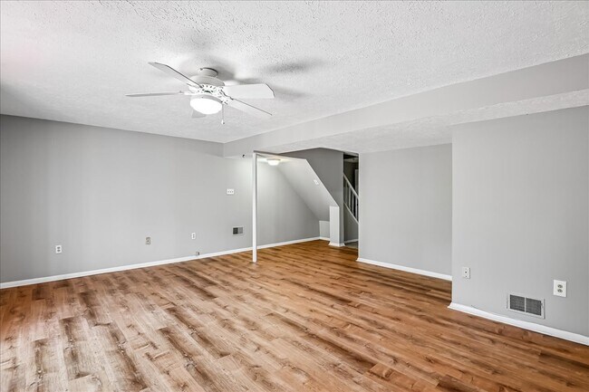 Building Photo - 8346 Sperry Ct