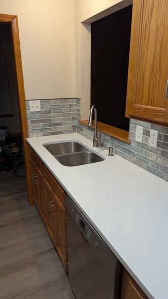 Kitchen - 245 SW Chartwell Pl