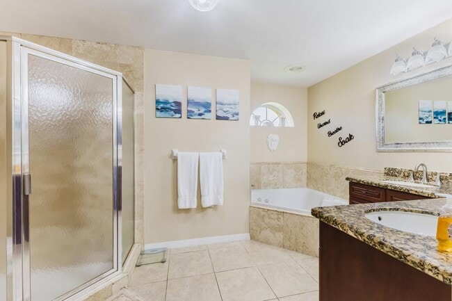 Building Photo - 2310 SW 53rd St