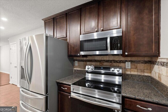 Building Photo - 2166 Park Terrace