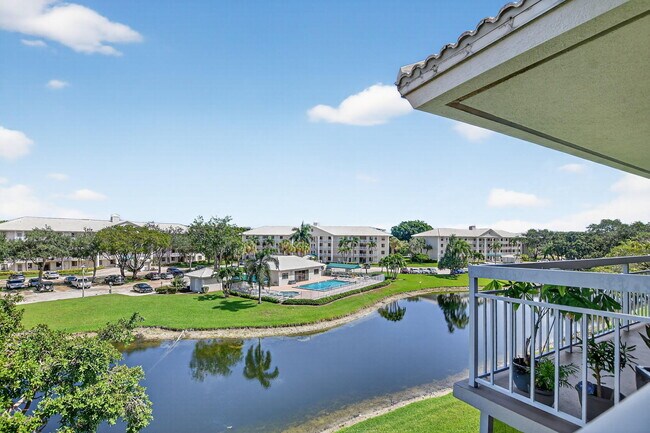 Building Photo - 6205 Balboa Cir