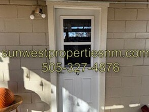 Building Photo - 318 N Monterey Ave