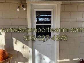 Building Photo - 318 N Monterey Ave