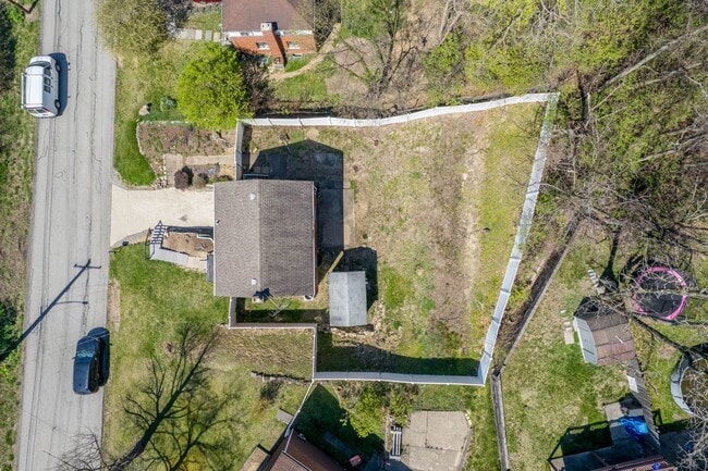 Building Photo - Gorgeous 3 bedroom home in North Versaille...