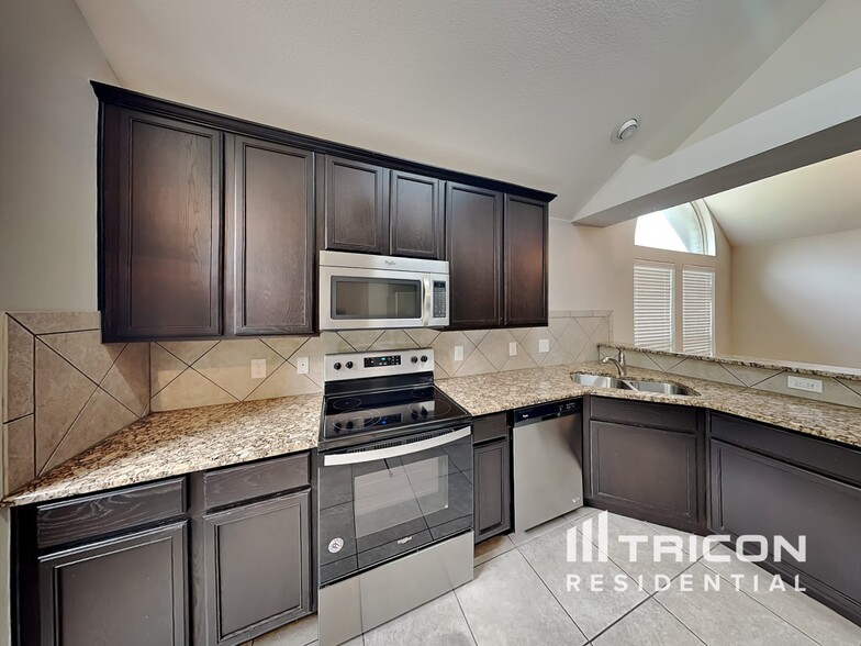 Building Photo - 88 Post Oak Dr
