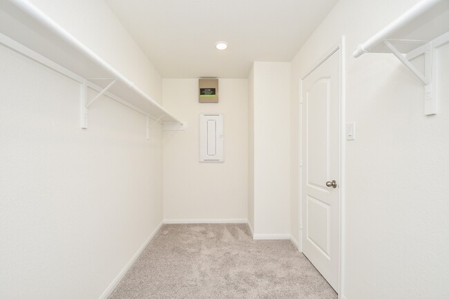 Building Photo - 8138 Leisure Pt Dr