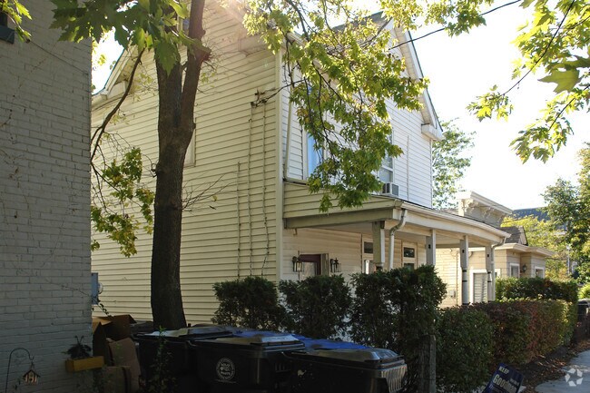 Building Photo - 424 N Broadway