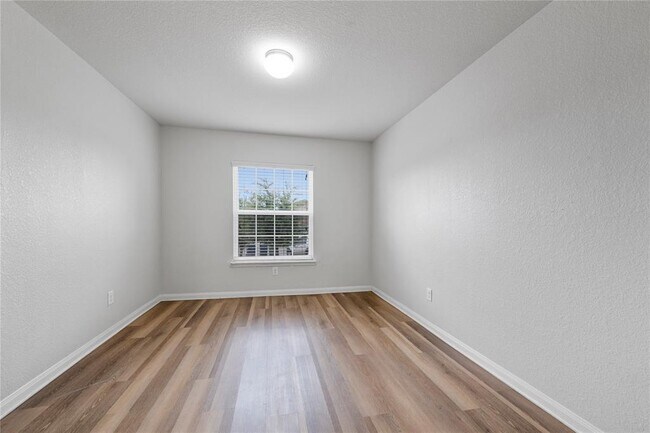 Building Photo - 221 Koontz Lp