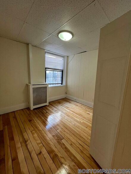 Building Photo - 439 Cambridge St