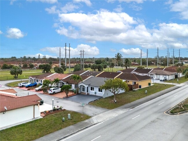 Building Photo - 7570 NW 173rd Ln