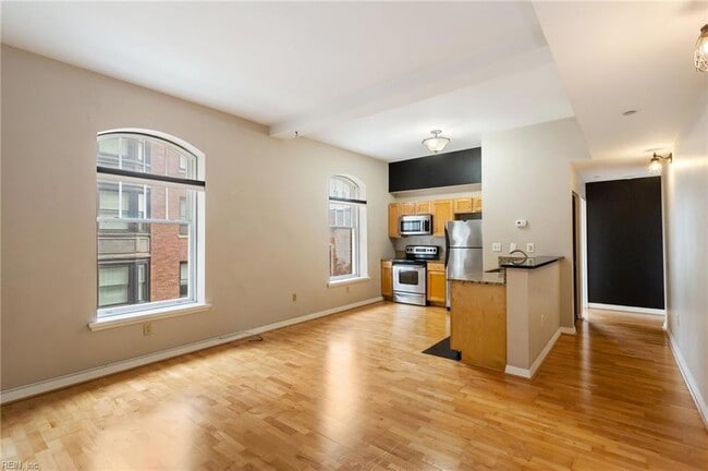 Building Photo - 241 Granby St
