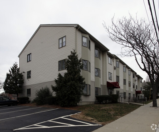 Building Photo - 285 Niagara St