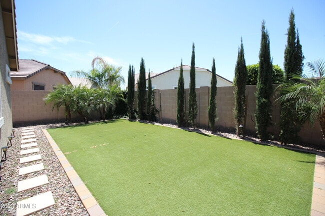 Building Photo - 4936 S Twinleaf Dr
