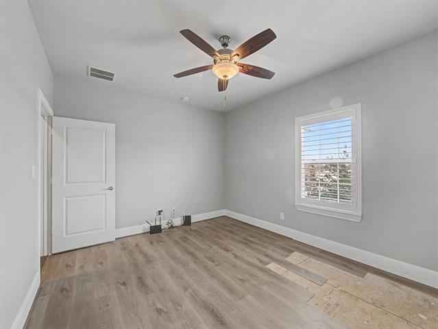 Building Photo - 704 18th St