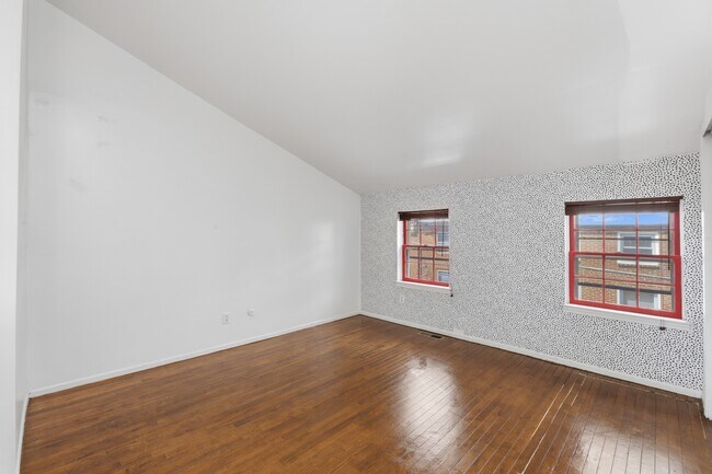 Building Photo - 316 W Wildey St