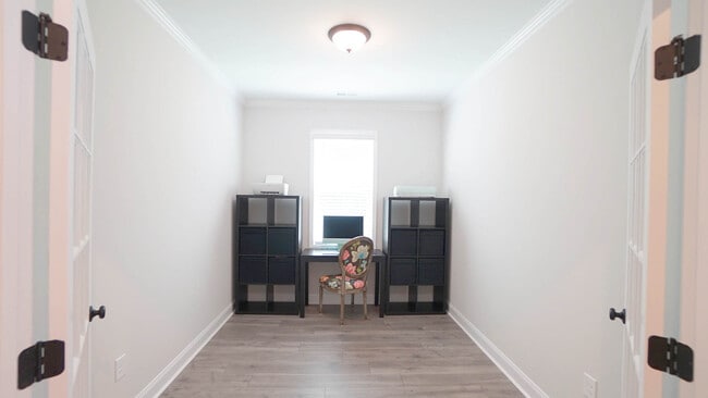 Building Photo - 329 Sparrow Rdg Dr