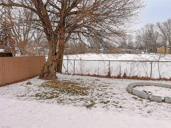 Building Photo - 1312 W 37th St