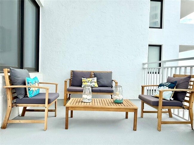 Building Photo - 3047 S Atlantic Ave