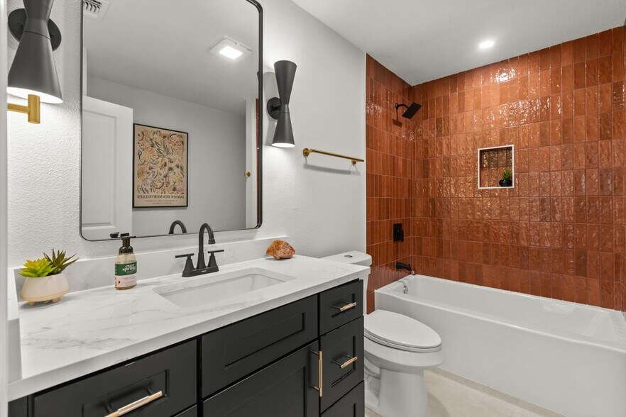 Building Photo - 2822 Low Oak