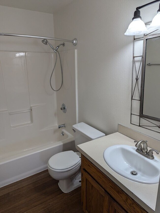 Building Photo - 5817 Cobalt Loop SE