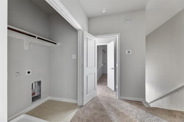 Building Photo - 3301 Solana Cir