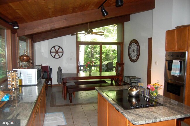 Building Photo - 9728 Swift Creek Ct
