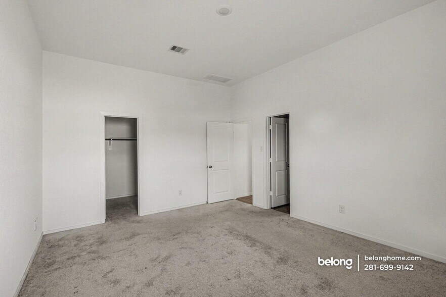 Building Photo - 21523 Casavatore Dr