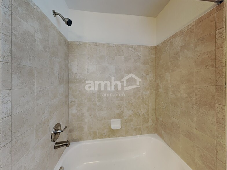 Building Photo - 2496 Sierra Springs Dr