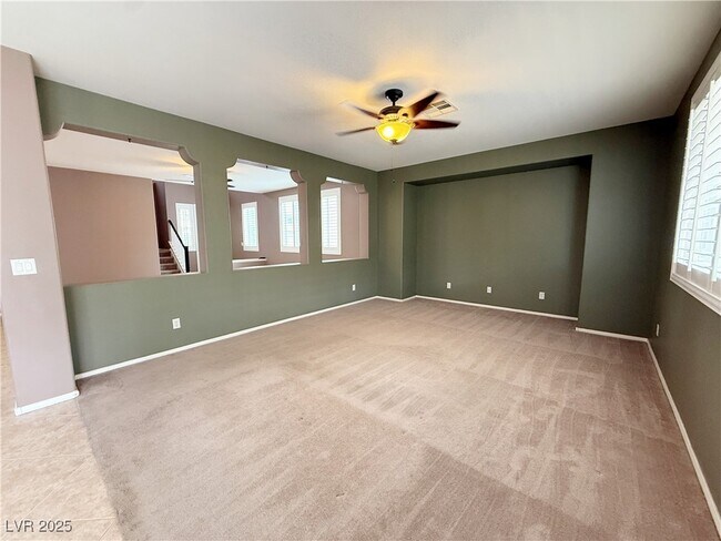 Building Photo - 5057 Shadow Valley St
