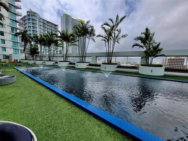 Building Photo - 92 SW 3rd St