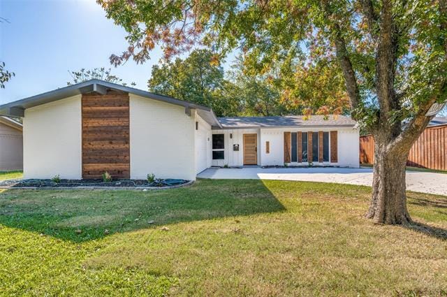 Building Photo - 3124 St Croix Dr