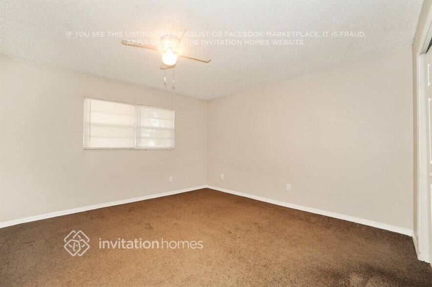 Building Photo - 2324 Fulton Way SW