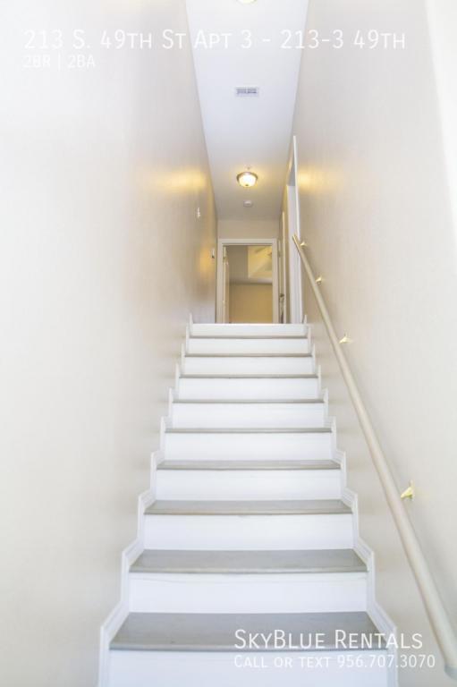 Building Photo - 213 S 49th St